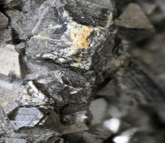 Illegal mining in Mozambique will not be solved through police operations, judicial processes- Centre for Democracy and Development
