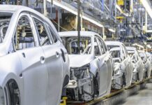 Mineração e líderes automotivos em brainstorming de mineração de alta potência em Indaba