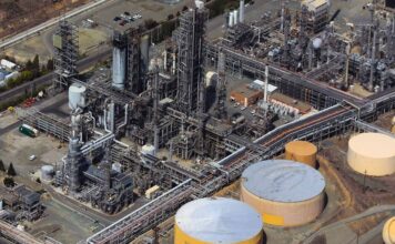 ExxonMobil-Led Consortium Awards Initial Contract for Massive Mozambique LNG Venture